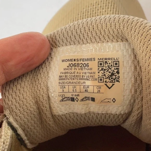 Woman’s 9 Merrell sneaker - Picture 7 of 8